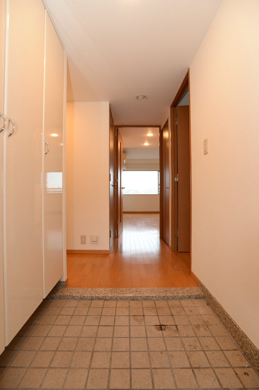 CASSIA横濱ガーデン山 玄関