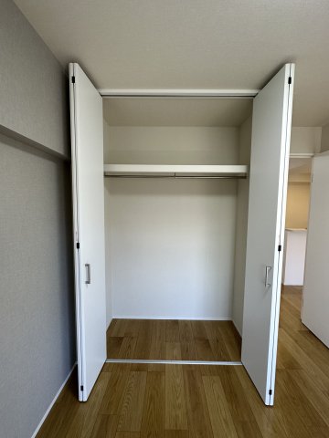 メゾン岸谷 収納