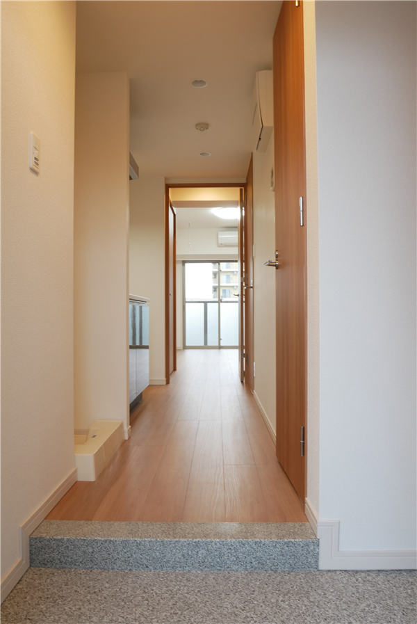 Nステージ鶴見 玄関