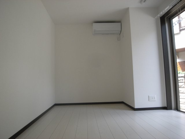 ベイルーム生麦 居間