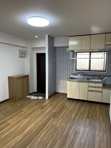 ラフィナート菊名 居間