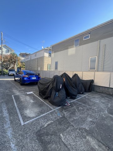 ラフィナート菊名 駐車場