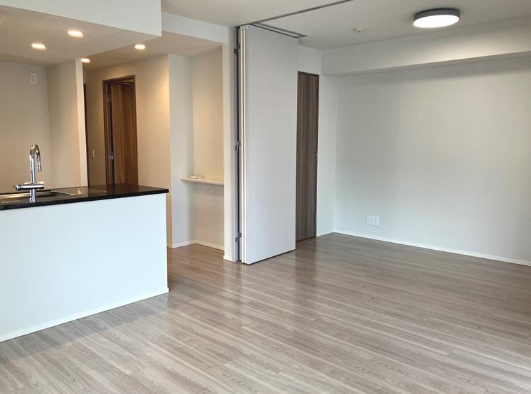 プレミスト横濱反町 居間