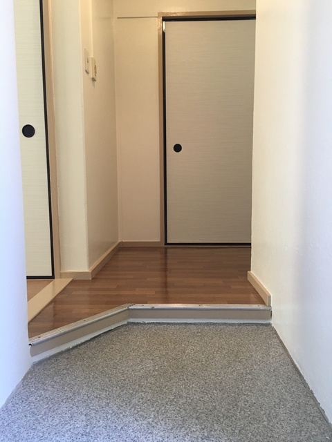 南平台　2号棟 玄関