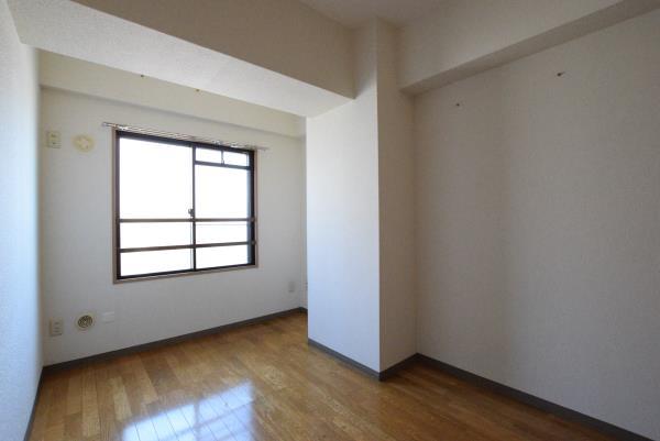 コーポレート鷺沼 居間