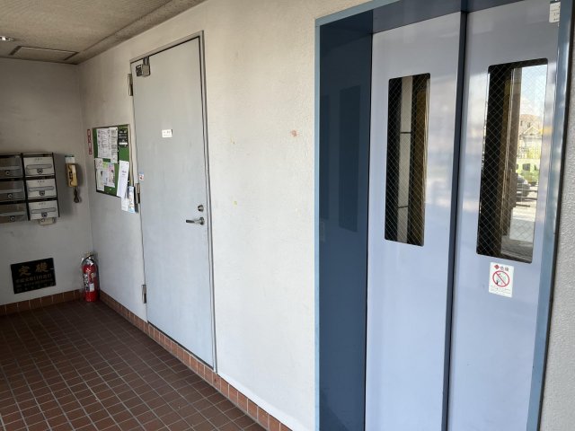 アベニュー・ドミール エントランス