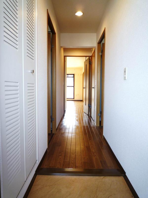 レジデンス山手台 玄関