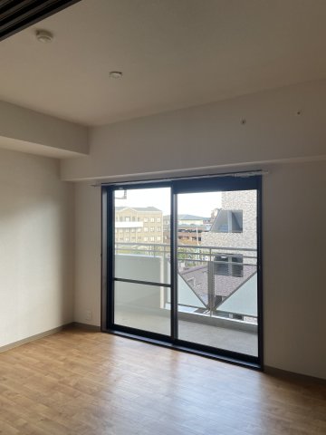 ベルストーン本牧 居間