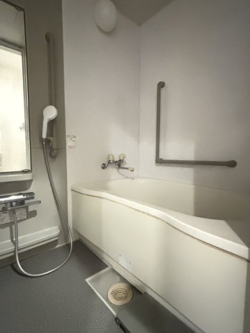 ヒルサイド森 風呂