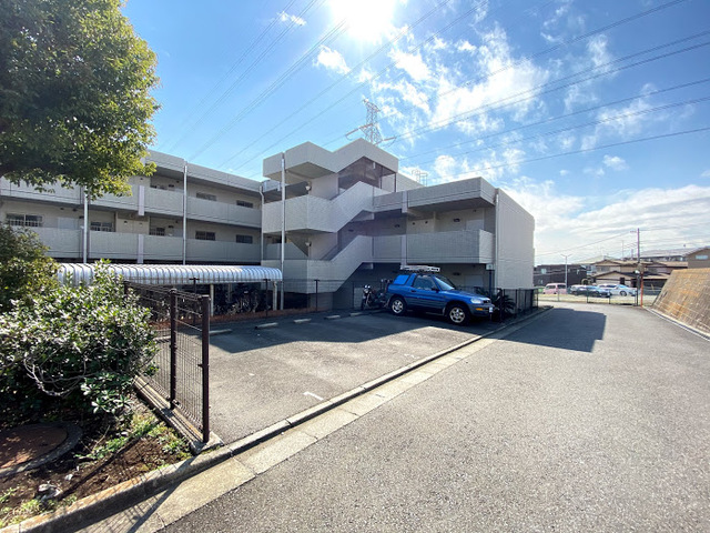 グリーンヒルソウブ 駐車場