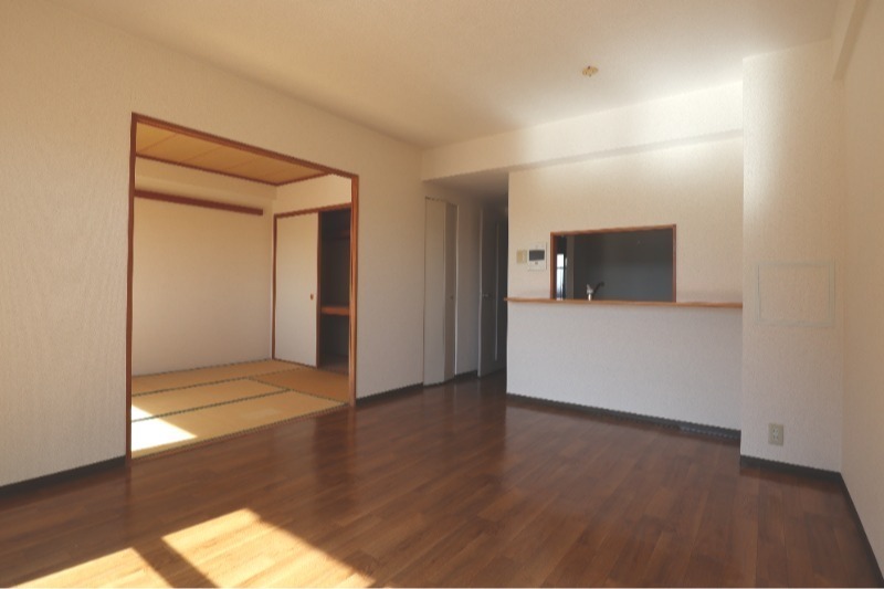 グリーンヒルソウブ 居間