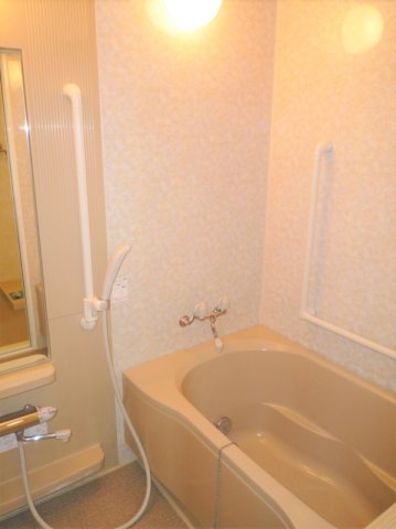 ヒルサイド森 風呂