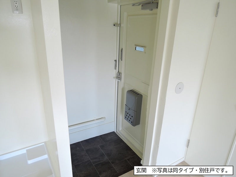 二宮第6　24号棟 玄関