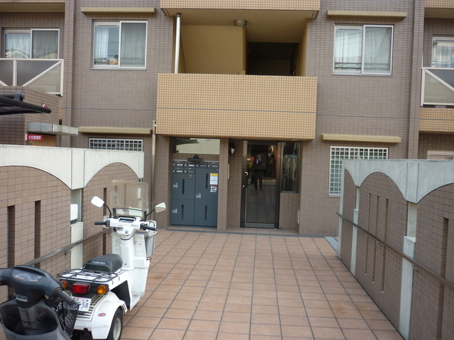 グレイスフル六ツ川 エントランス