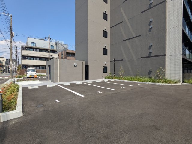 ティーステージジェイアール浜川崎 駐車場