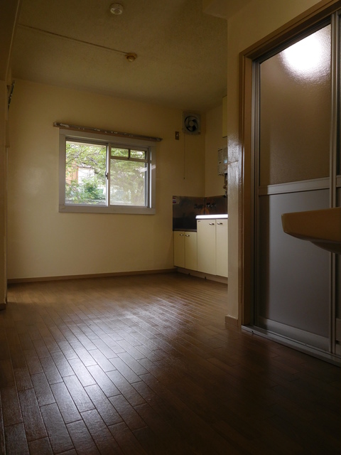 伊勢原第1　3号棟 居間