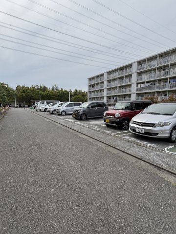 上郷西ヶ谷　16号棟 駐車場