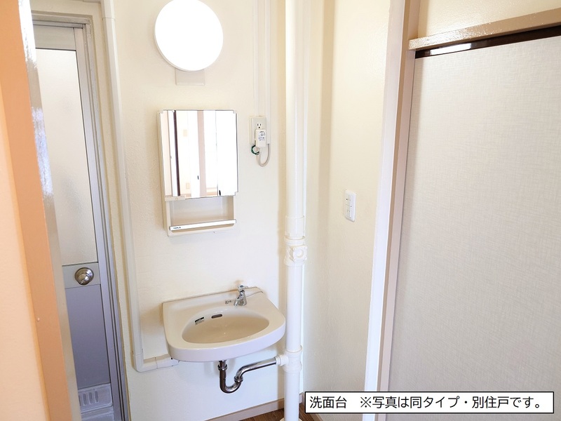 平塚田村第2　14号棟 玄関