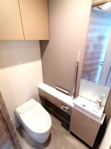 THE YOKOHAMA FRONT TOWER トイレ