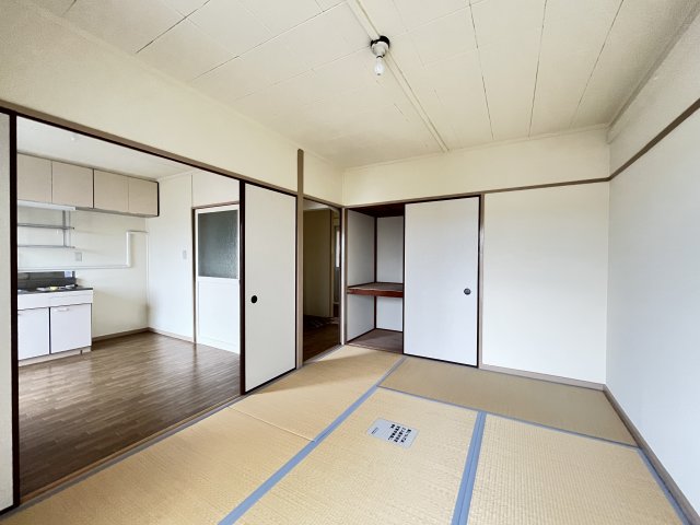 座間東原第1　14号棟 居間