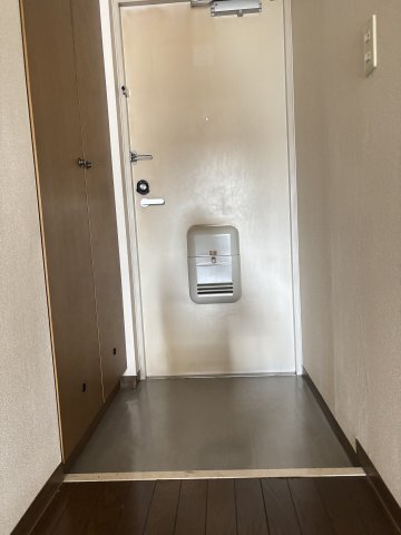 アルデール新城 玄関