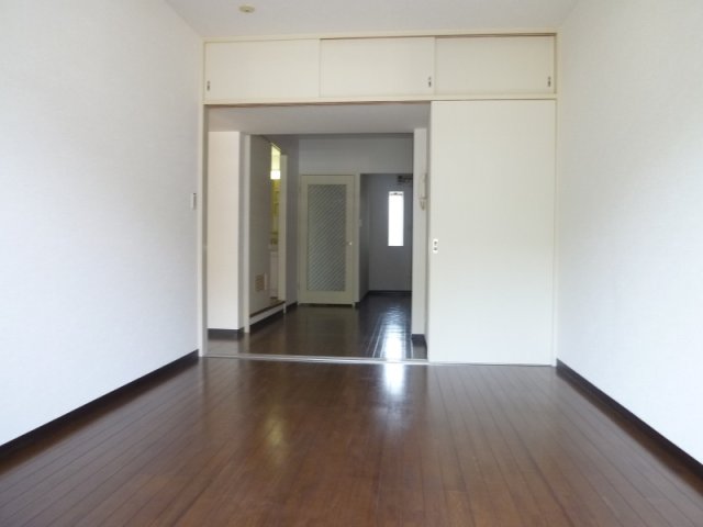 メゾン・クレール 居間