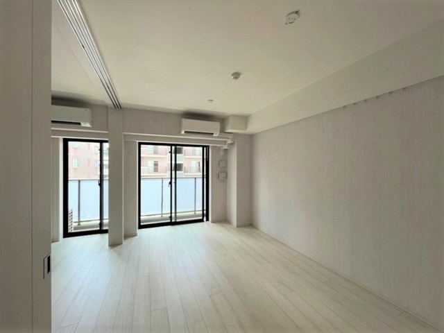 ラティエラ武蔵小杉 居間