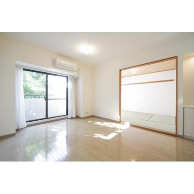 グリーンフォレスト宮前平 居間