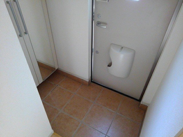 マーベラス・エム 玄関