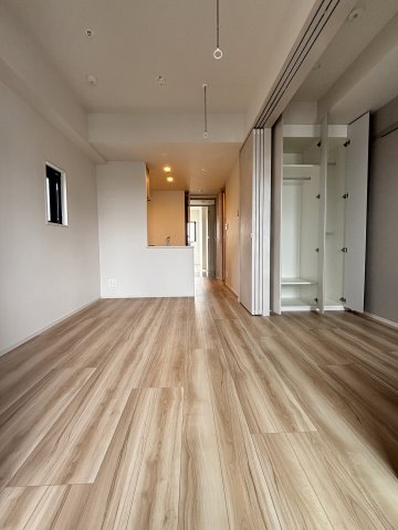 ルフォンプログレ横浜関内 居間